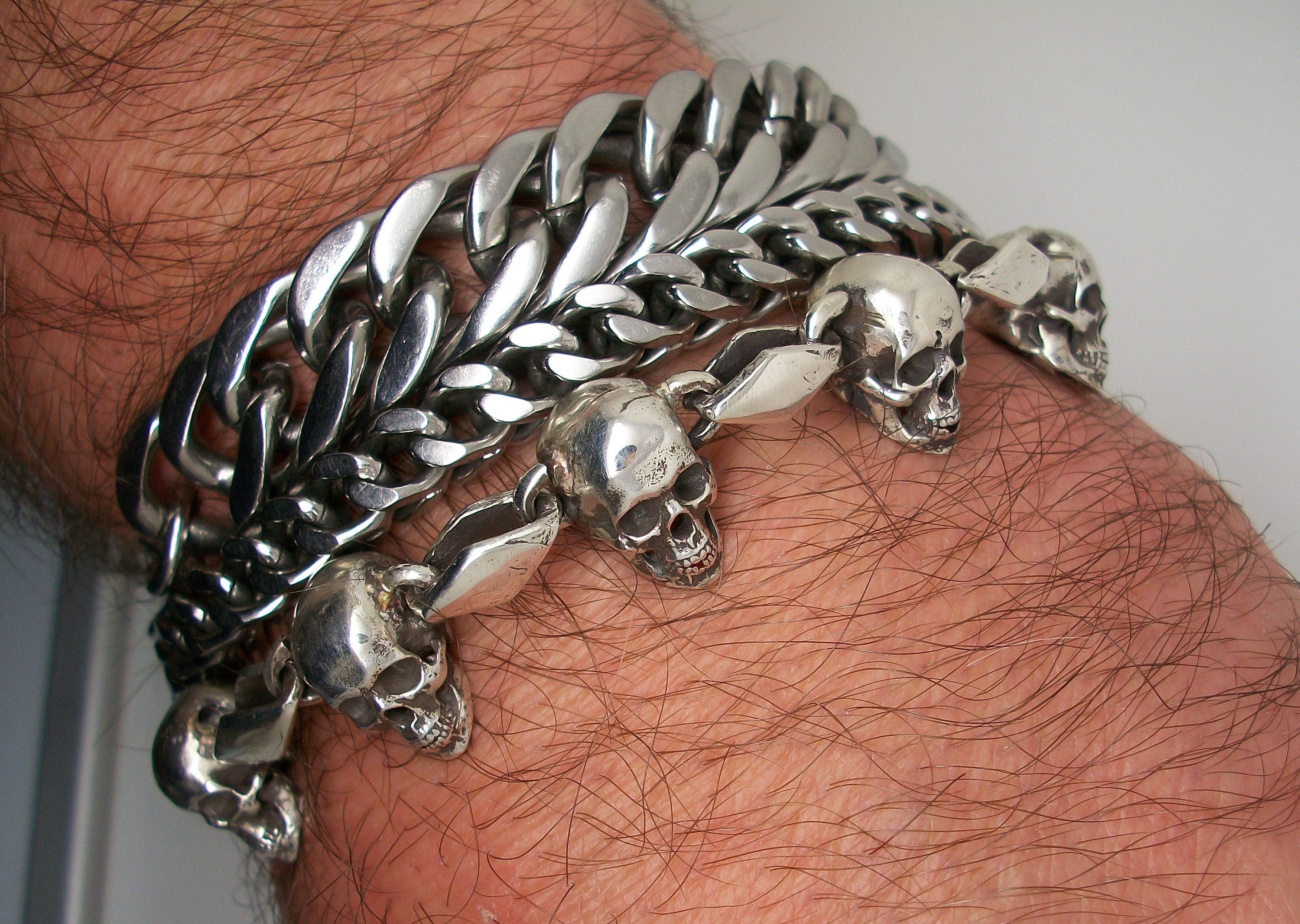 Skull Bracelet - Sterling Silver skull bracelet chain 40 grams