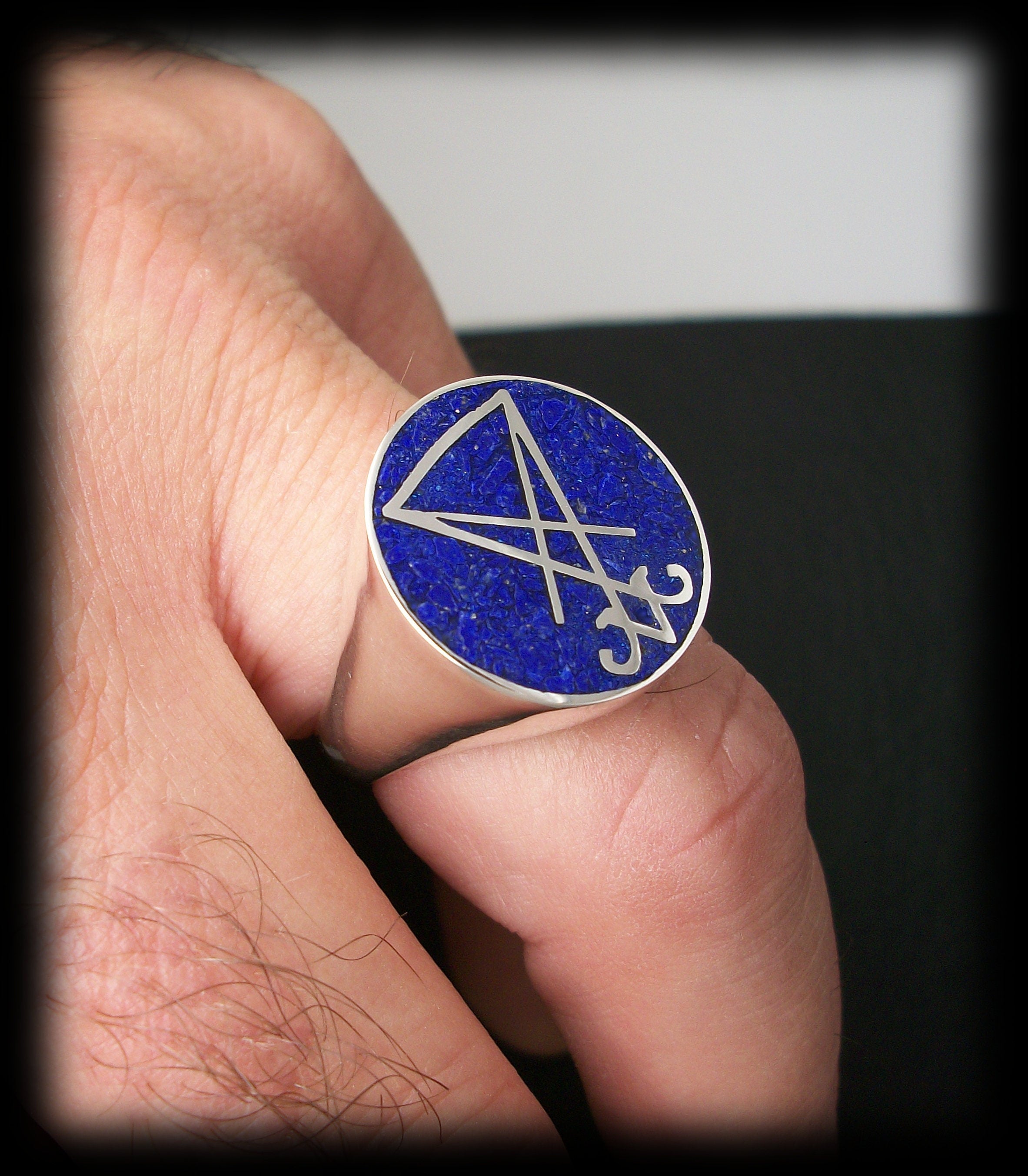 Ring Sizing - Emblem