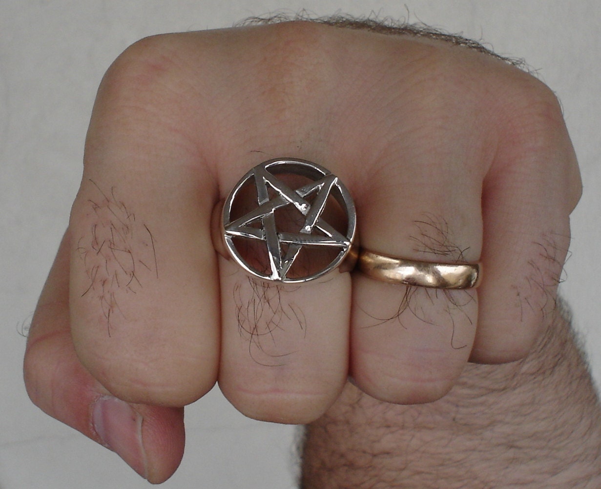 Pentacle ring - Sterling Silver Pentacle Pentagram Wicca Ring - Power and Magic